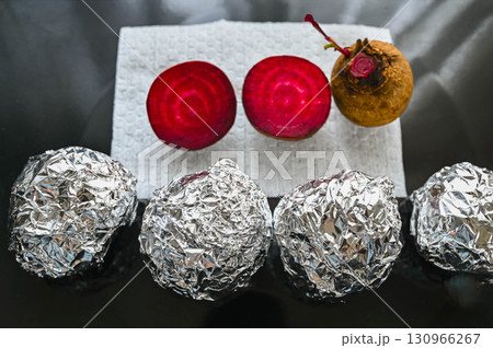 オーブンで下処理して冷凍保存するビーツ 130966267