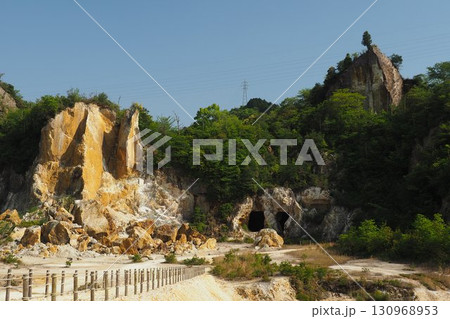 有田焼 泉山磁石場(日本磁器発祥の地) 有田焼 泉山磁石場(日本磁器発祥の地) 130968953