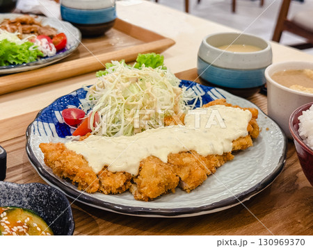 チキン南蛮定食 130969370