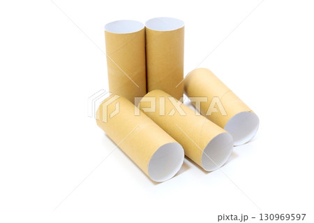 トイレットペーパーの芯 130969597