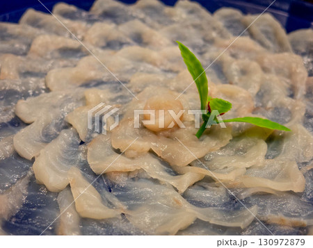 てっさ：フグの刺身 130972879