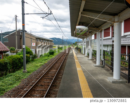 北陸新幹線の駅:東小浜駅のホーム 北陸新幹線の駅:東小浜駅のホーム 130972881