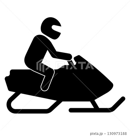 スノーモービルに乗る人物のシルエット 130973188