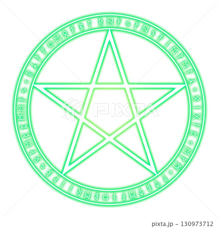 緑に光るルーン文字と五芒星の魔法陣(透明背景) 緑に光るルーン文字と五芒星の魔法陣(透明背景) 130973712