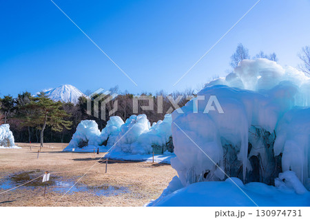 【富士山素材】西湖こおりまつりの樹氷と風景【山梨県】 130974731
