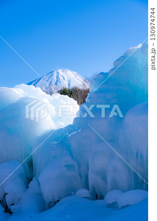 【富士山素材】西湖こおりまつりの樹氷と風景【山梨県】 【富士山素材】西湖こおりまつりの樹氷と風景【山梨県】 130974744