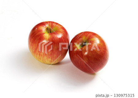 新鮮なりんご 新鮮なりんご 130975315