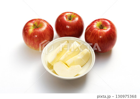 新鮮なりんご 新鮮なりんご 130975368