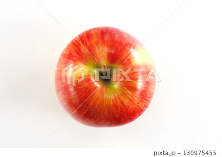 新鮮なりんご 130975455