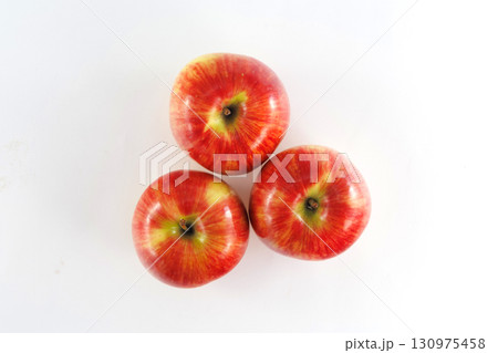 新鮮なりんご 130975458