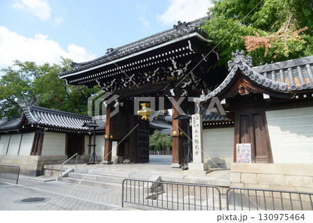 仏光寺　御影堂門　京都市下京区 130975464