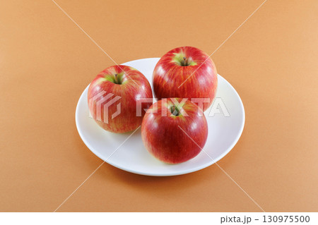 新鮮なりんご 新鮮なりんご 130975500