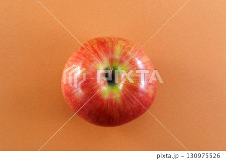 新鮮なりんご 130975526