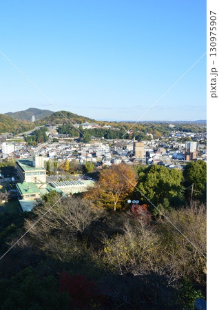 犬山城の天守閣から日本モンキーパーク方面を眺める(愛知県犬山市大字犬山) 犬山城の天守閣から日本モンキーパーク方面を眺める(愛知県犬山市大字犬山) 130975907