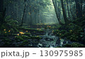 光の粒とキノコが輝く幻想的な森 130975985