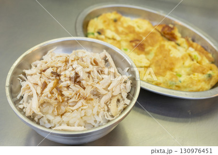 鶏肉飯 130976451