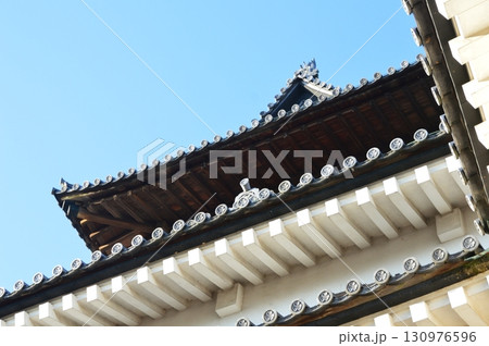 犬山城 天守閣を見上げる（愛知県犬山市） 130976596