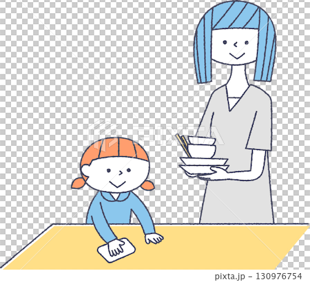 食後の片付けをする親子 130976754
