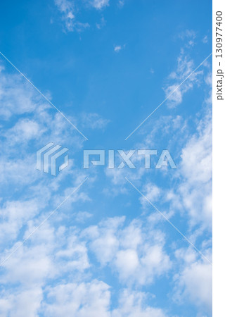 【秋の空】青空と白い雲 【秋の空】青空と白い雲 130977400