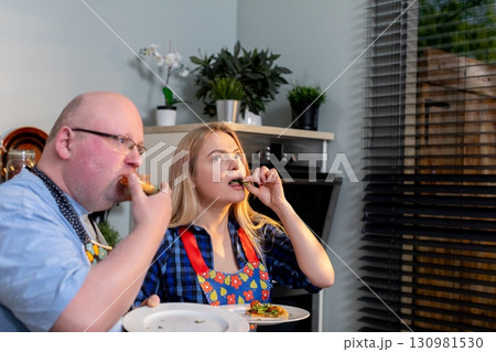 Cooking Together Enjoying a Culinary Experience with Friends, Creating Lasting Memories 130981530