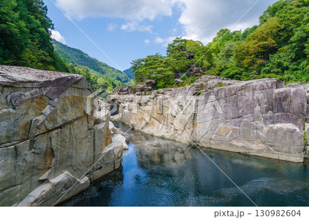 寝覚の床（長野県木曽郡上松町） 130982604