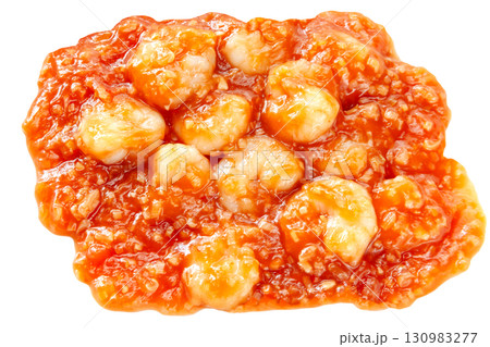 エビがいっぱい入った海老のチリソース【白背景・切り抜き】 130983277