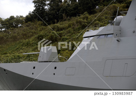 港の護衛艦 港の護衛艦 130983987