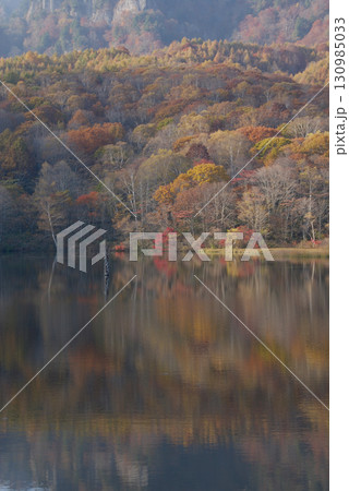 Autumn at Kagamiike Pond @Togakushi 鏡池の紅葉の風景 @長野戸隠 Autumn at Kagamiike Pond @Togakushi 鏡池の紅葉の風景 @長野戸隠 130985033