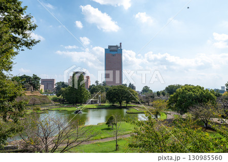 群馬県庁と前橋公園 130985560