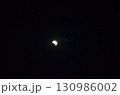 夜空に浮かぶ月食 130986002