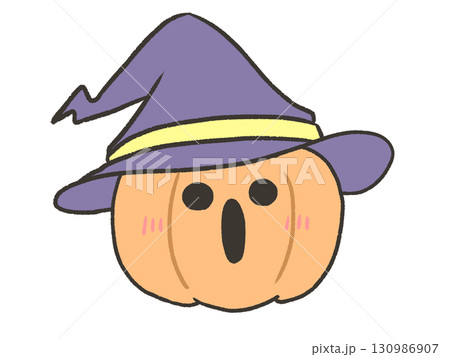 魔女の帽子をかぶるジャックオランタン 130986907