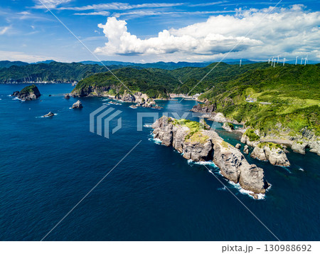 ヒリゾ浜のある中木沖の沖磯。 日本でも屈指の磯釣りのポイントである。ヒリゾ浜中木南伊豆町伊豆半島静岡 130988692