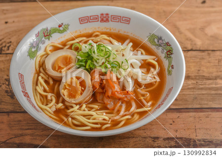 ピリ辛ラーメン 130992834