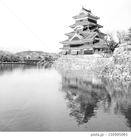 Moat and Matsumoto Castle 02 Moat and Matsumoto Castle 02 130995065
