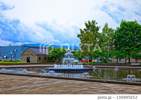 小樽市 運河公園と噴水 小樽市 運河公園と噴水 130995652