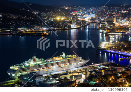世界新三大夜景　長崎夜景　鍋冠山公園展望台からの眺望 130996305