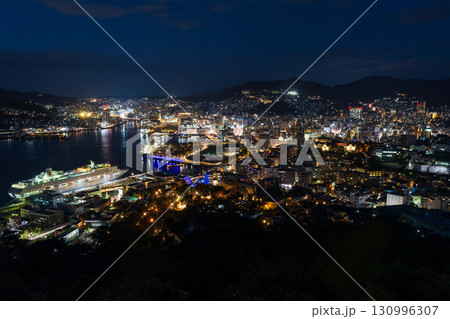 世界新三大夜景　長崎夜景　鍋冠山公園展望台からの眺望 130996307
