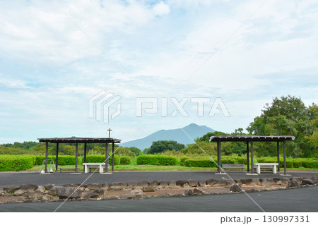 小貝川ふれあい公園からの筑波山_01 130997331