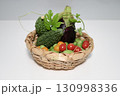 新鮮な採れたて夏野菜 130998336
