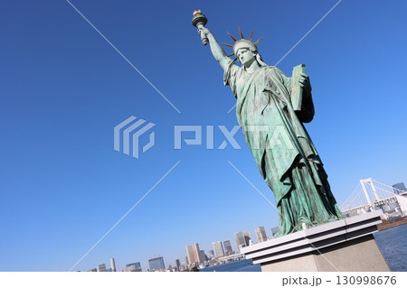 自由の女神 130998676
