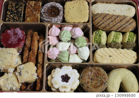 クッキー 130998680