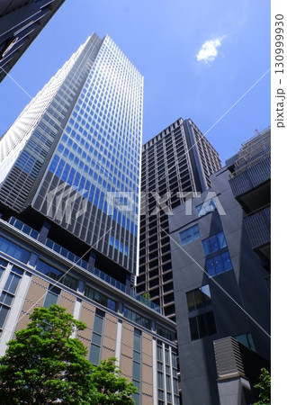 日本橋高島屋と東京日本橋タワー 130999930