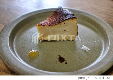 倉敷美観地区の古民家カフェ　バスクチーズケーキ 131001038