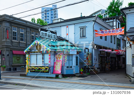 小樽 レトロな町並み 堺町通り 出世前広場 小樽 レトロな町並み 堺町通り 出世前広場 131007036