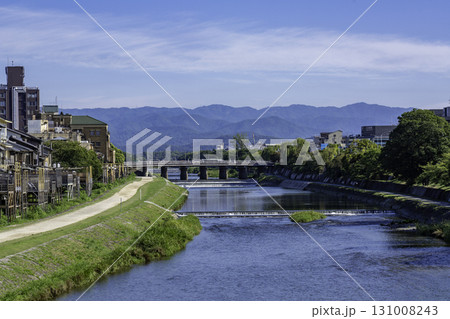 真夏の鴨川風景 真夏の鴨川風景 131008243