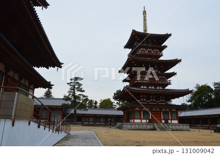薬師寺の「西塔」(奈良県奈良市西ノ京町) 薬師寺の「西塔」(奈良県奈良市西ノ京町) 131009042