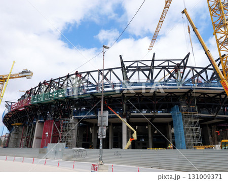 スペイン　バルセロナ　カンプノウ工事 131009371