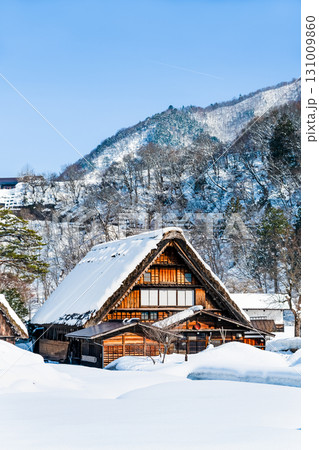 白川郷の雪景色　和田家 131009860