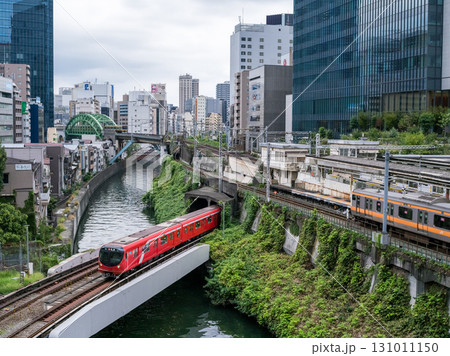 【聖橋】3方向から交差する電車 131011150