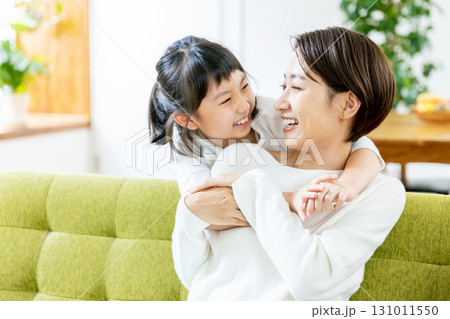 仲良しの親子 131011550